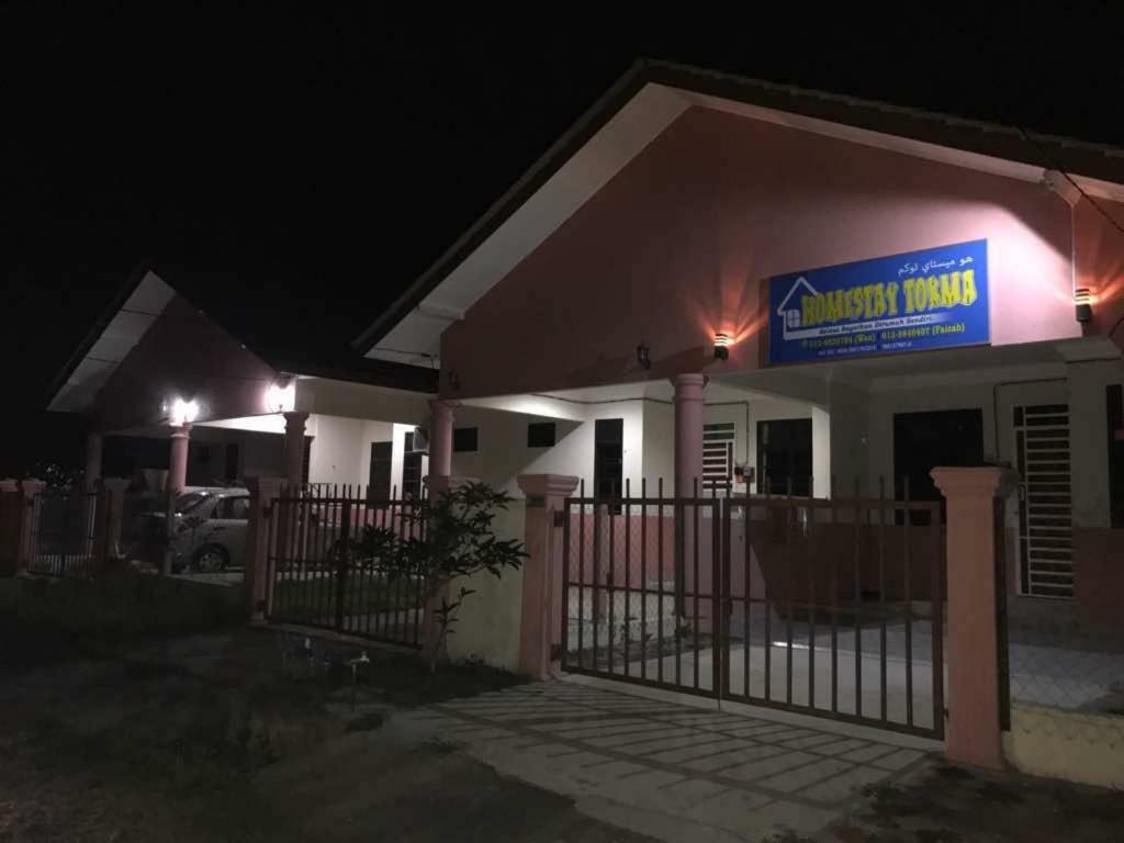 Homestay Tok Ma 1 Alur Tuman 마랑 외부 사진
